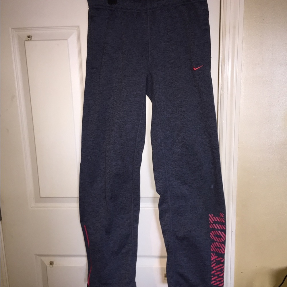 Nike Therma-Fit Women’s Sweatpants